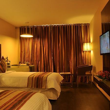 The Arcadia Hotell Coimbatore Exteriör bild