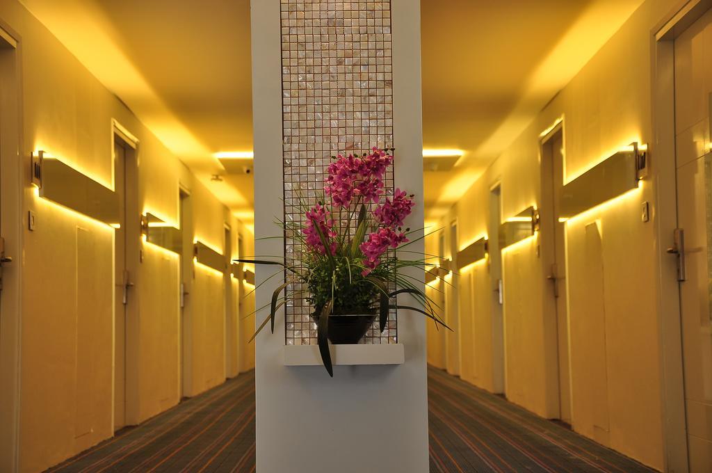 The Arcadia Hotell Coimbatore Exteriör bild