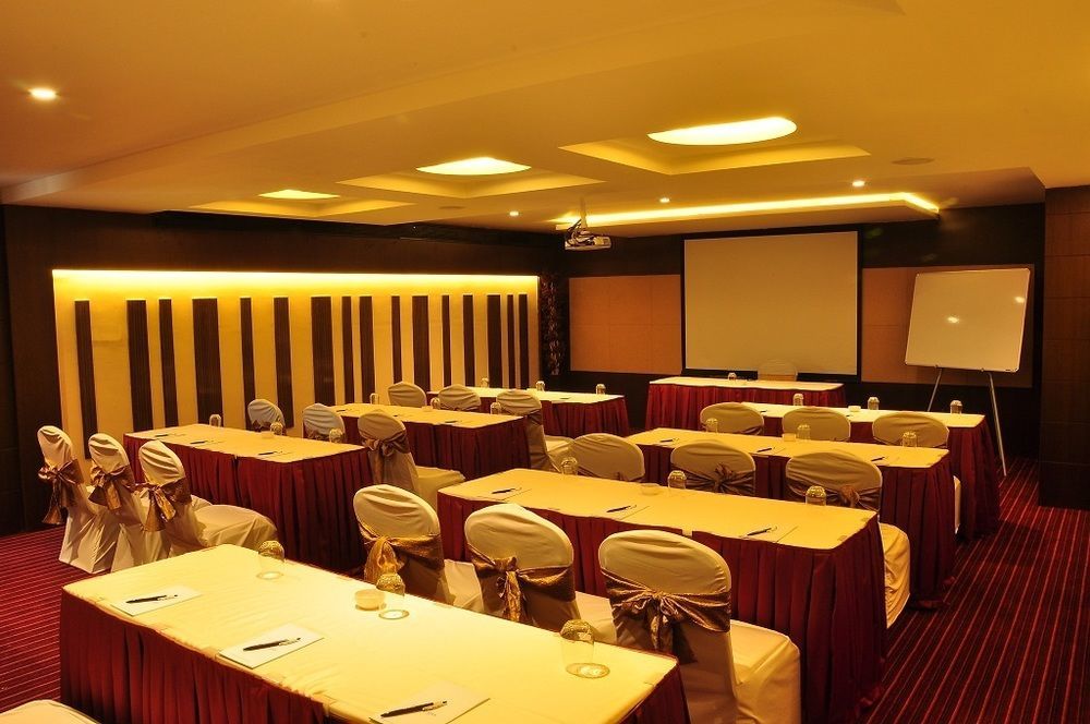 The Arcadia Hotell Coimbatore Exteriör bild